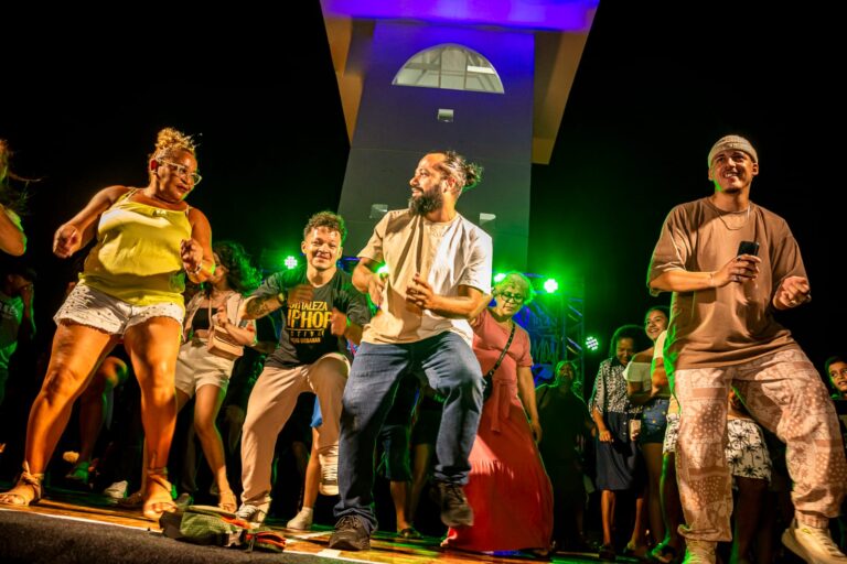 Projeto Minha Dança Meu Lugar oferece cursos de danças e teatro gratuitos no Hub Cultural Porto Dragão