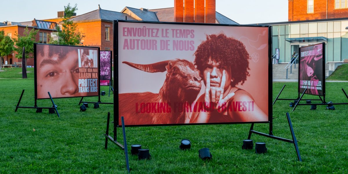 Com apoio do Hub Porto Dragão, a artista participou do festival com a obra "See Me From a Distance: Travesti Billboards / Me Vejam de Longe: Outdoors Travesti…” | Foto: Divulgação